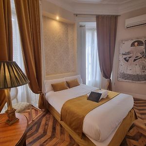 Camera con letto queen size